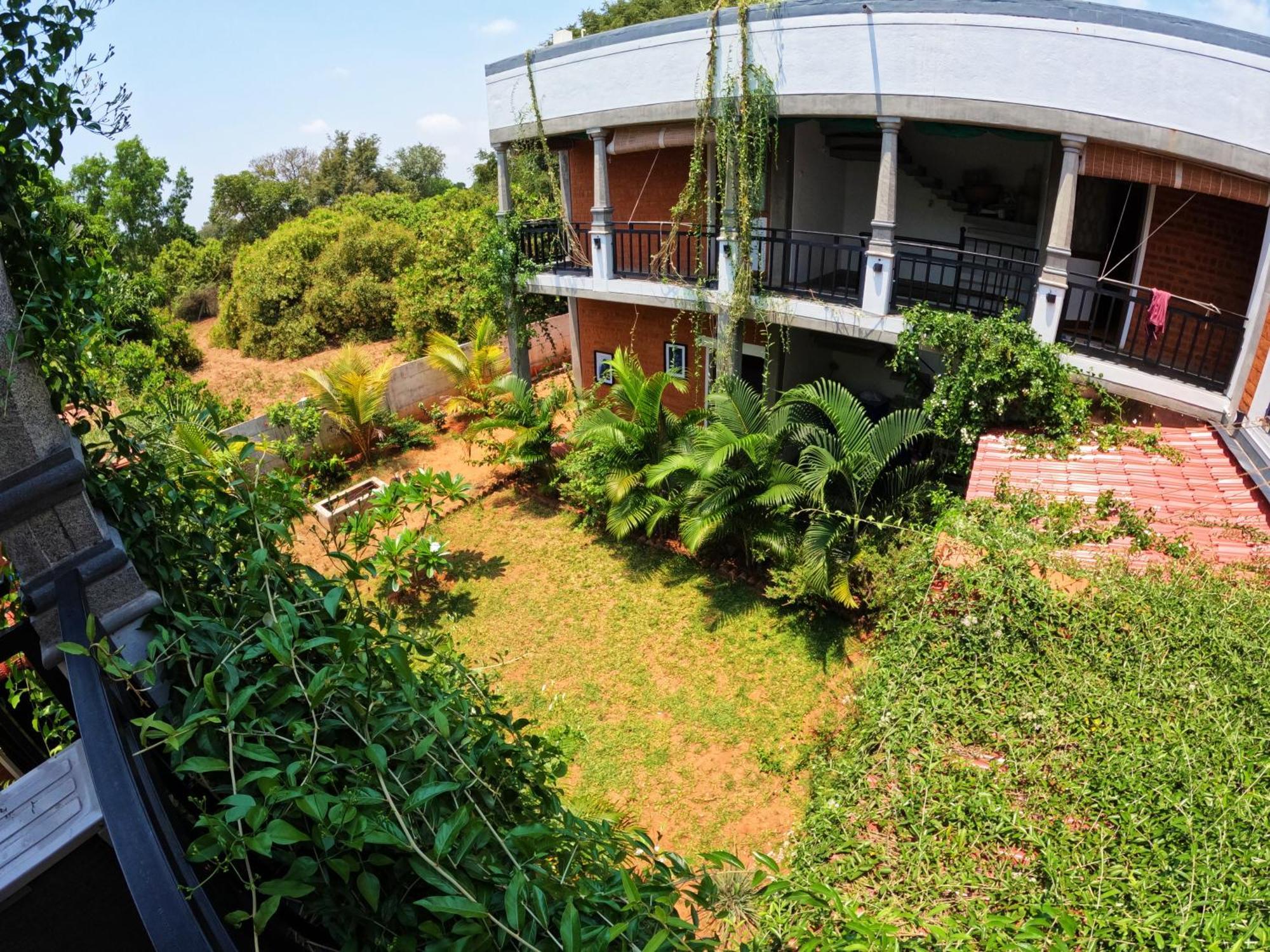 Wow Farm House Auroville Exterior photo