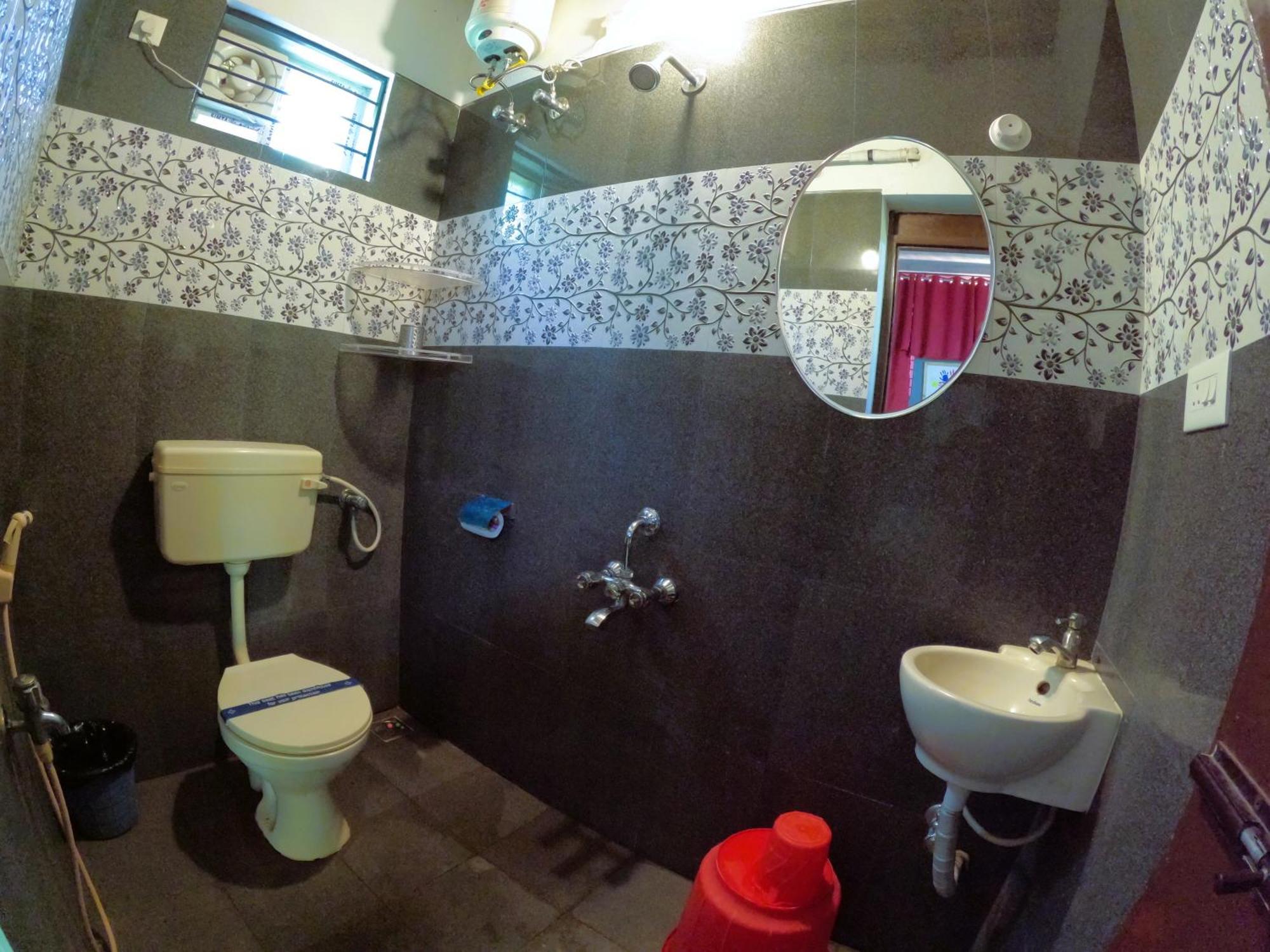 Wow Farm House Auroville Room photo